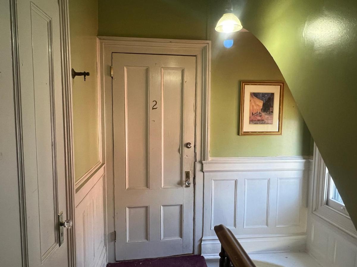 1 Bedroom Private Victorian Apt In Convenient City Location On 5 Acre, Sleeps 4 Poughkeepsie Exteriér fotografie